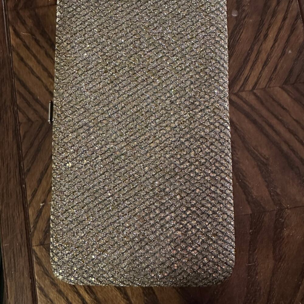 Women's‎ silver evening clutch